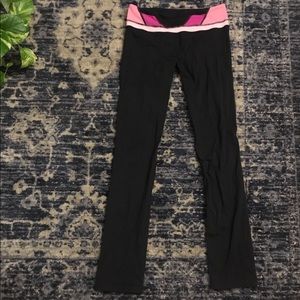 bootcut Lulu Lemon yoga pants